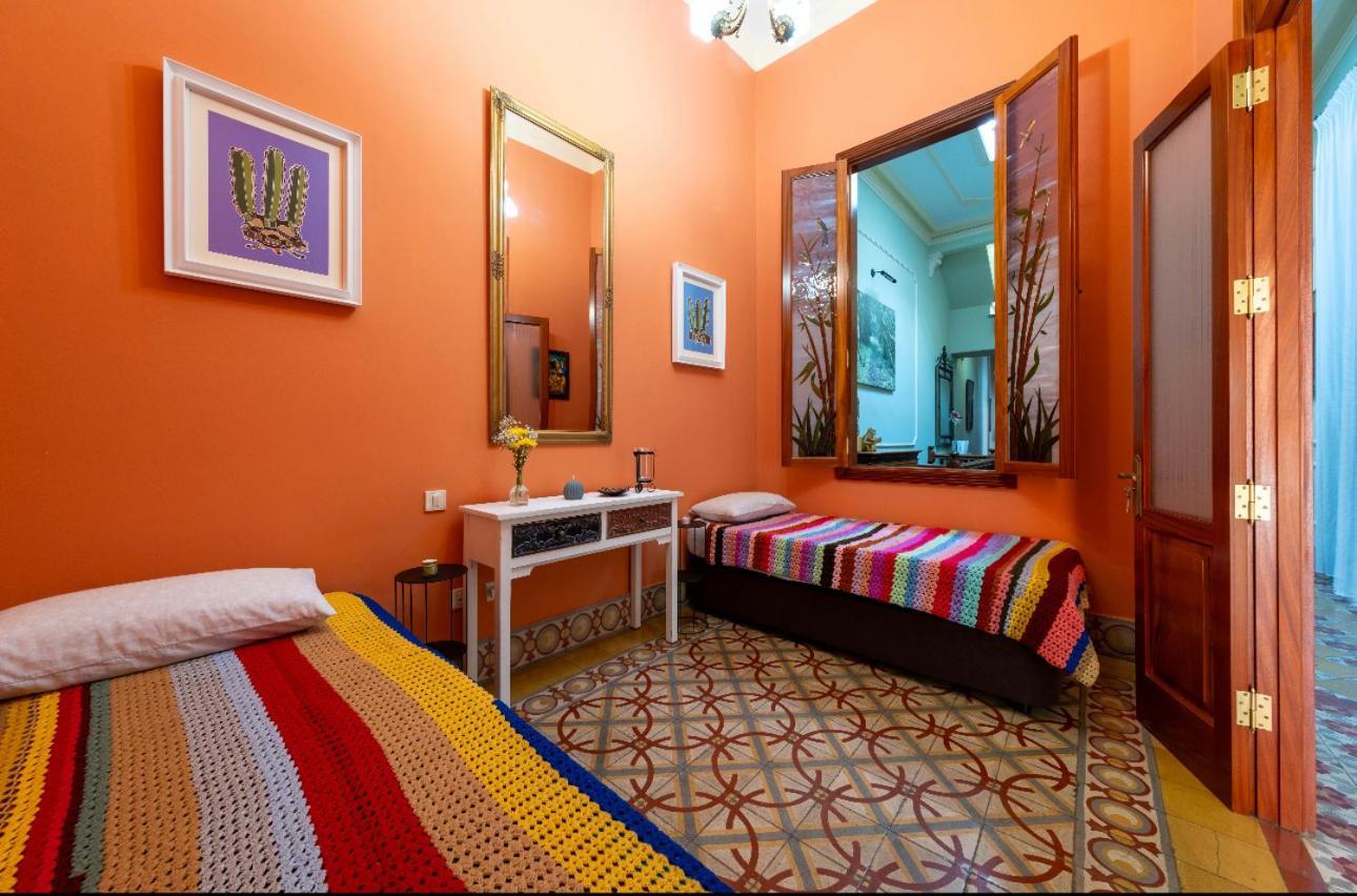 Triana Modernista Ferienhaus